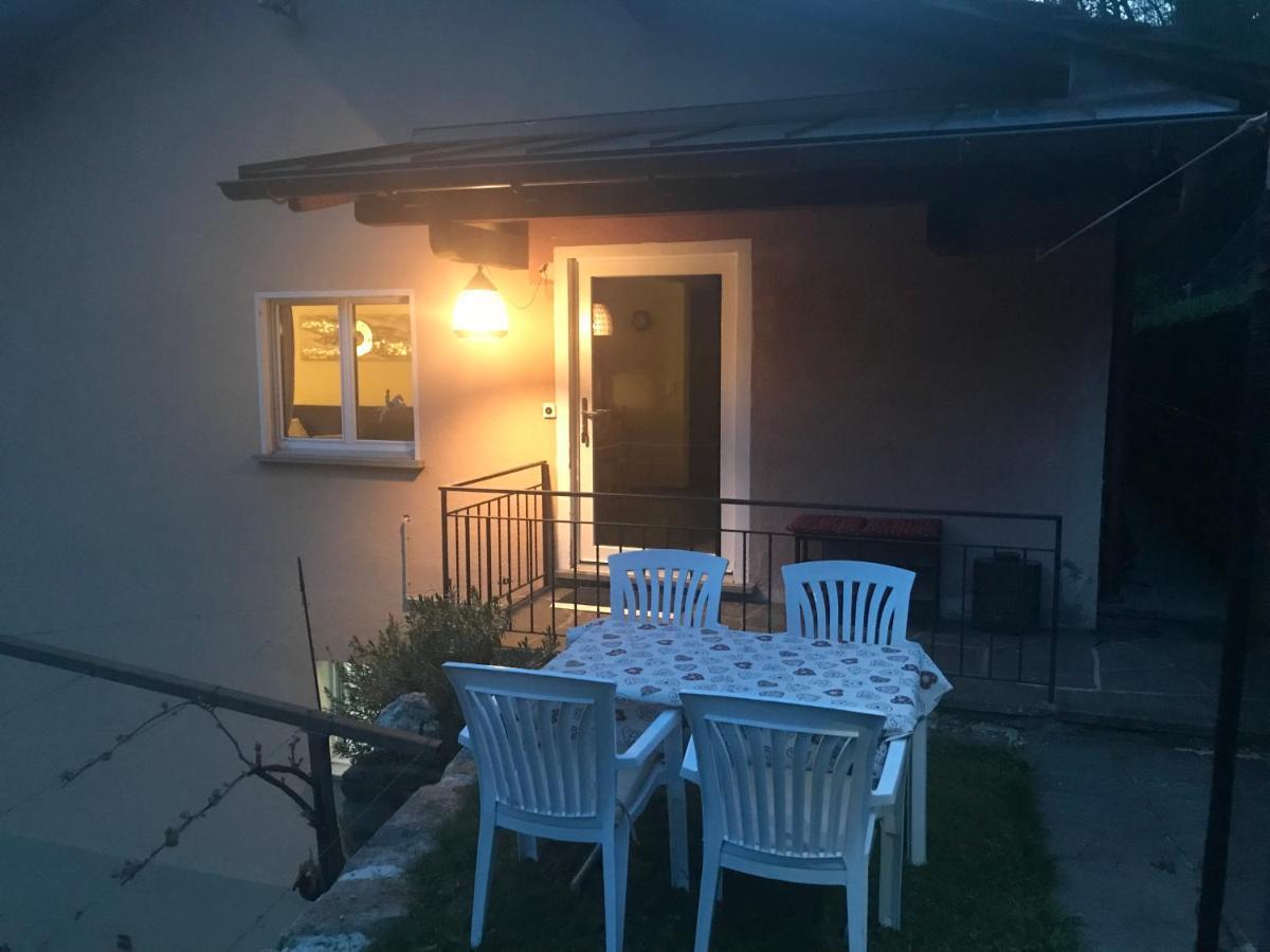 Casa Immersa Nel Vigneto Roveredo Luaran gambar